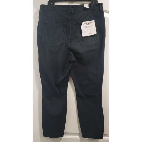 Good American Good Waist Crop - Power Stretch - NWT - Size 18 Dark Wash - Picture 5 of 5